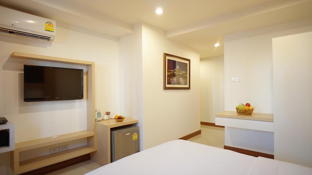 Expressotel By Ploenchit Bangkok Room photo